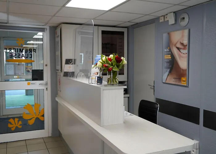 Premiere Classe Deauville 호텔 *